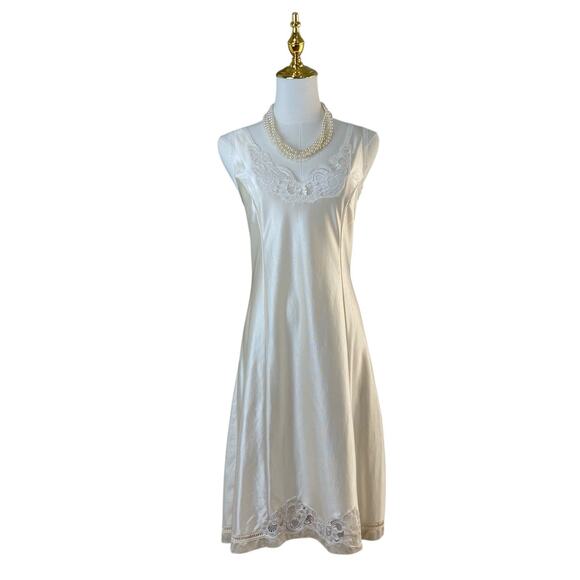 Vintage 70s Creamy White Satin Nylon Lace & Bow Full Slip Dress Women's Size M - Picture 3 of 8